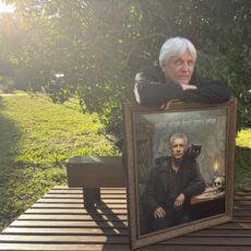 За вклад в российское кино на фестивале в Гатчине был отмечен Александр Галибин.